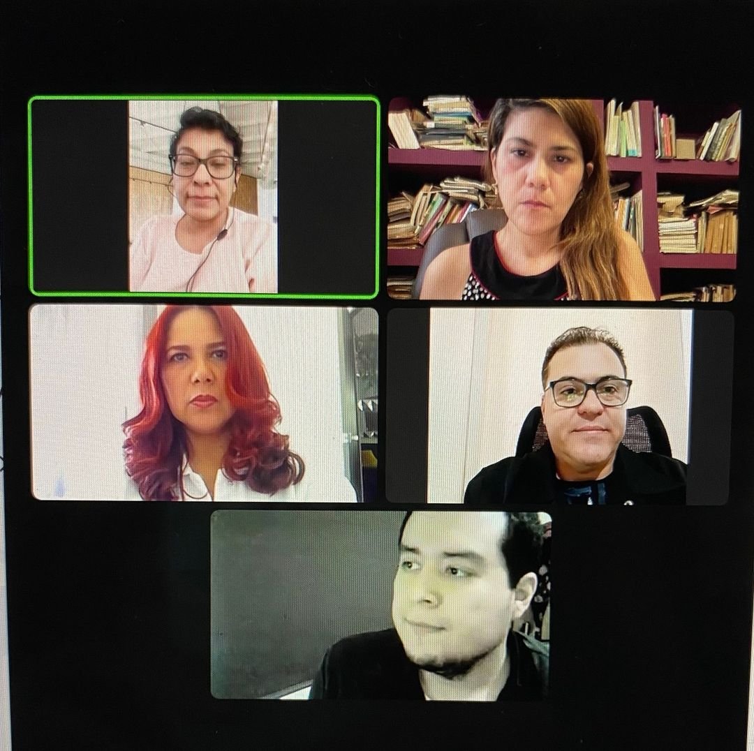 cpcsinaloa's tweet photo. 💪Tuvimos reunión de trabajo sobre la próxima instalación de la Red Ciudadana Anticorrupción.
Regístrate
📢Aquí el formulario para organizaciones: https://t.co/fTU3WHmTFN
👉Aquí para los registros individuales: https://t.co/Wy4HCnW3ul
#Sinaloa #Anticorrupción #cpcsinaloa https://t.co/0wagmRwozZ
