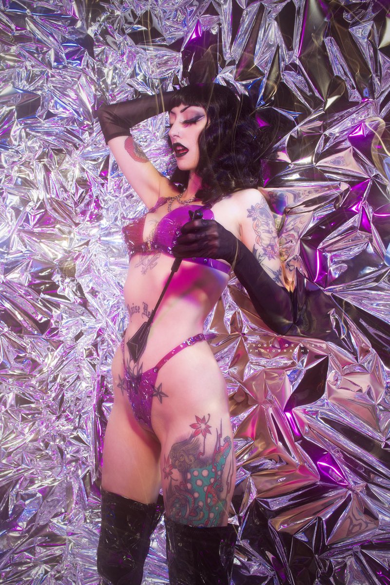 jisobeldelisle's tweet photo. PRISM 💜
@cypressbates in LoveLornLingerie https://t.co/9sBLp5P4WG