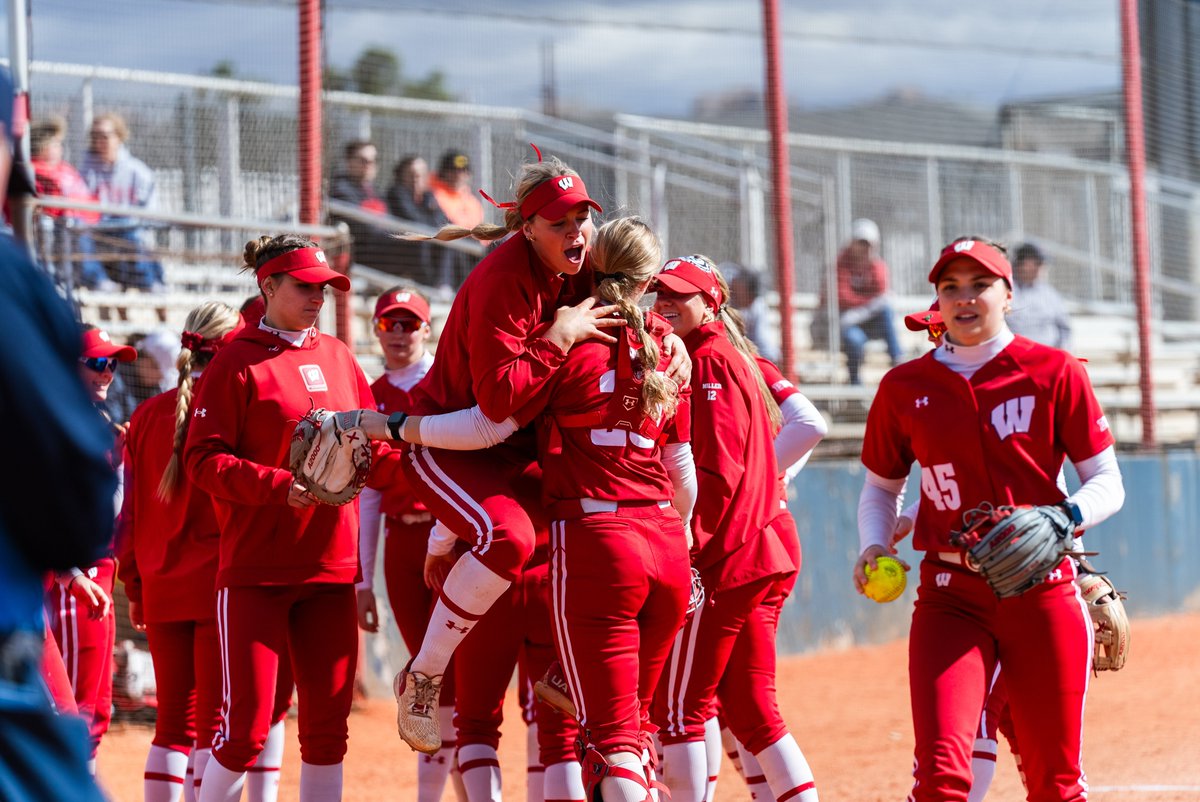 BadgerSoftball tweet picture