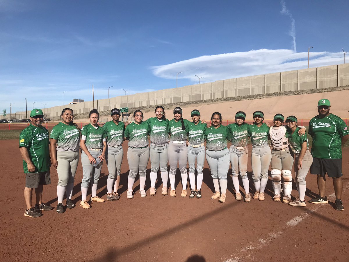 Bulldogs98_alr's tweet photo. Varsity Softball 15-0, third win a row! 6-2 so far….Go Bulldogs https://t.co/tF3upZH17E
