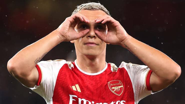 PunchDrunkAFC's tweet image. 🔴⚪️ | GIVEAWAY!! 

Following Arsenal’s win tonight and qualifying for the #UCL quarters for the first time in 14 years, we will be giving away a signed Arsenal jersey to one of you! 

Follow, like and retweet, and we will choose one lucky winner. 

Let’s go Gunners!! 😍 #ARSPOR