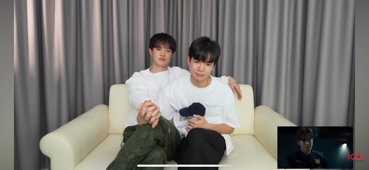 kkeffsats's tweet photo. Idk about you, but this reaction video is just an excuse for them to touch and cuddle and laugh at each other’s faces, while casually making us all single and lonely,. Basically felt I’m a third wheel whilst watching 🙄

#BillyBabe #PhayTharn
#TheSignEp4 #bbil1ypn #babiibabe https://t.co/u9VPqTAGLH