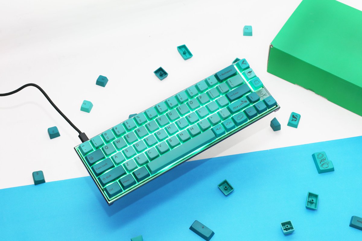 How do you feel about this color💚👀 Should we release this green keycap set? #ducky #mechanicalkeyboard #keycaps #green #gaming #accessories #PBT #MDAprofile #lifestyle