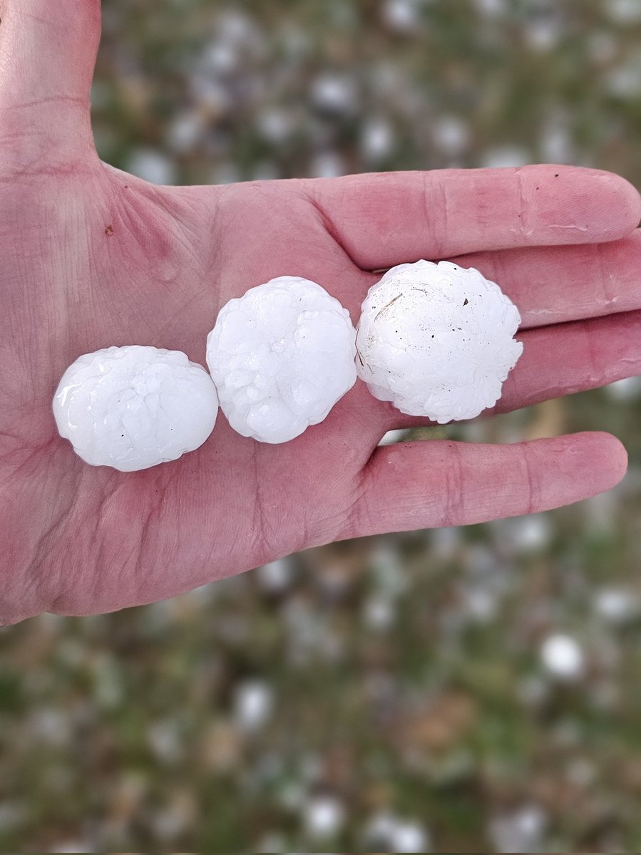 Hail NE of Greenwood @NWSKansasCity