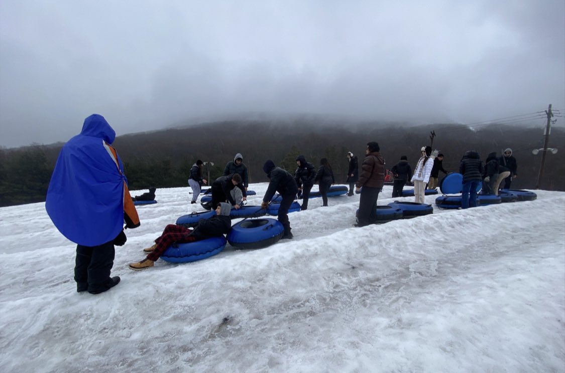 The Virtual Enterprise team competed to a Top-10-in-NYC finish having presented their business plan for their skin care company Ambrosia. Students then participated in a corporate retreat which included fun on the snow. @Dr_JVanEss @NDwarka1 @VEInternational @Commonpoint_Qns