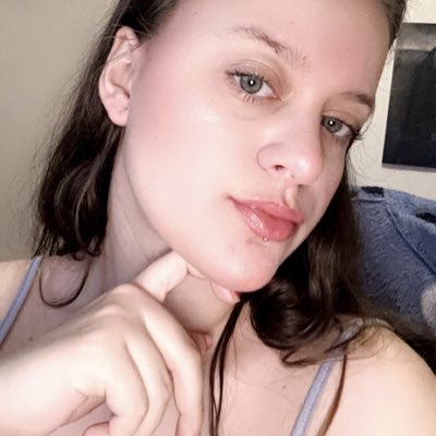 HuezSarah's tweet photo. #NouvellePhotoDeProfil https://t.co/EHWRx0pQeK