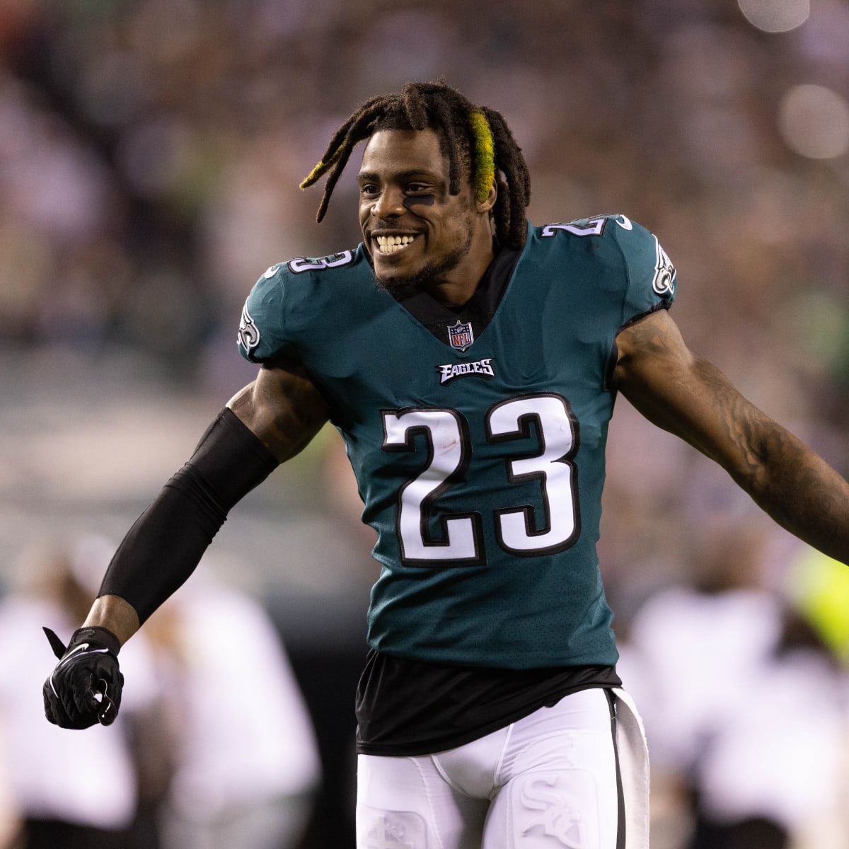 Eagles are signing CJGJ to a 3 year 33 million dollar deal.
Welcome home!