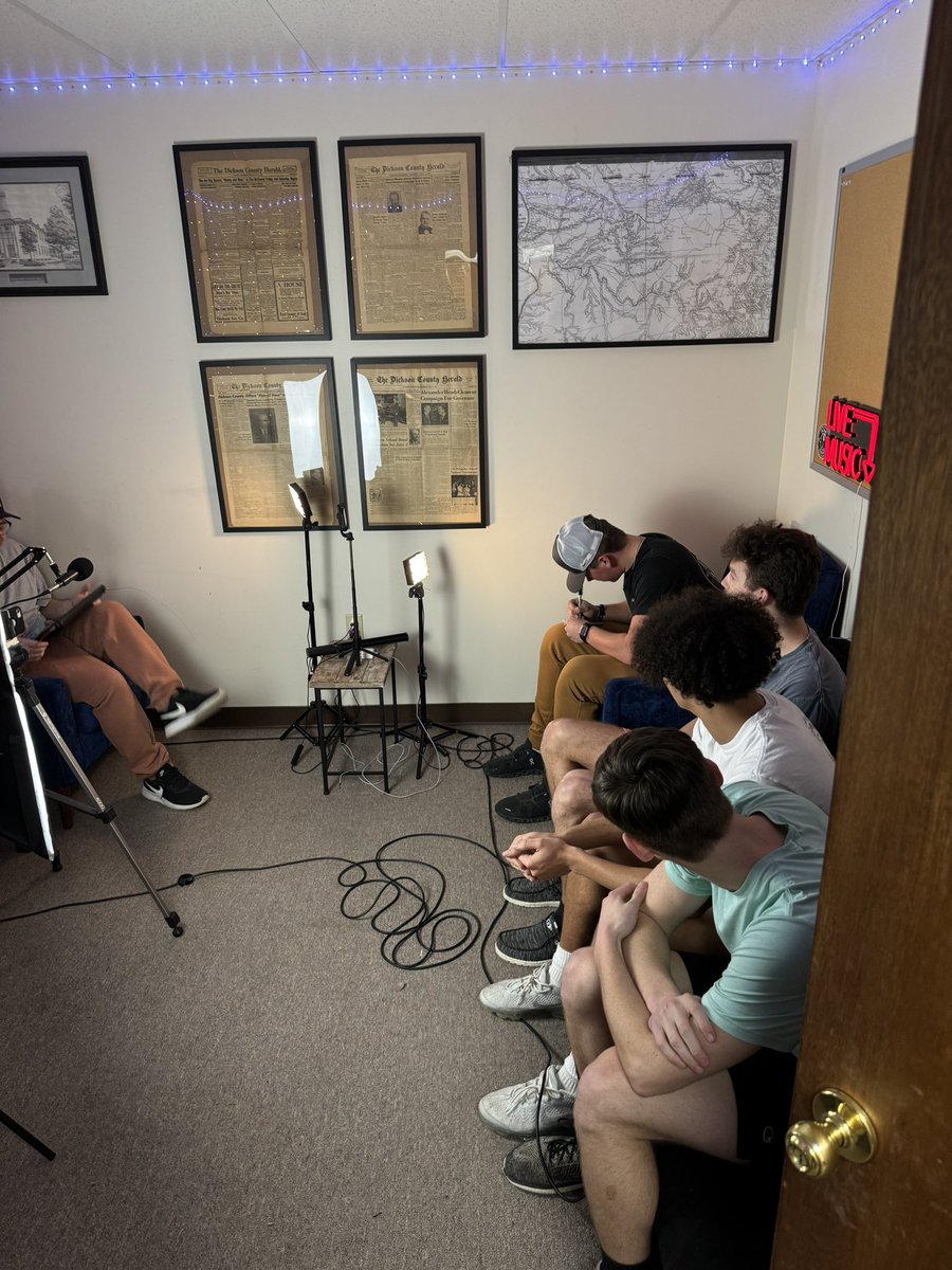 Creek Wood Red Hawk basketball tweet media