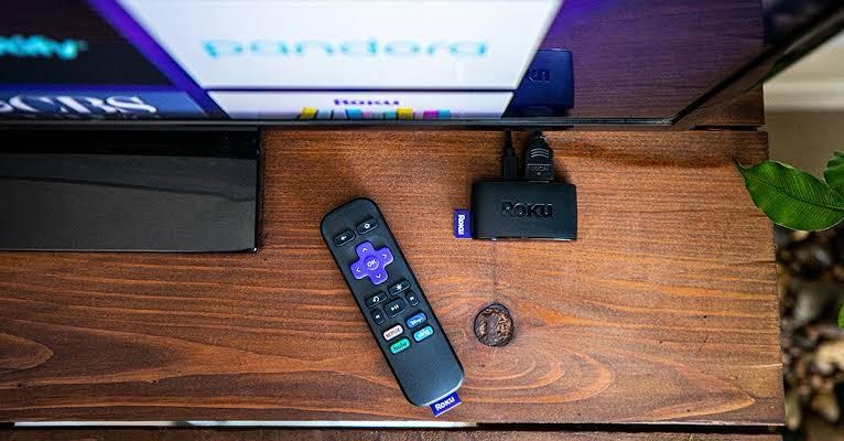 jmatuk's tweet photo. Hackers obtuvieron los datos de acceso de más de 15,300 cuentas de #Roku. Además de que han intentado comprar suscripciones a través de los datos bancarios de la cuenta, también están vendiendo la información en la web. Si usas Roku es recomendable cambiar tu contraseña. https://t.co/TNlurDr1OP