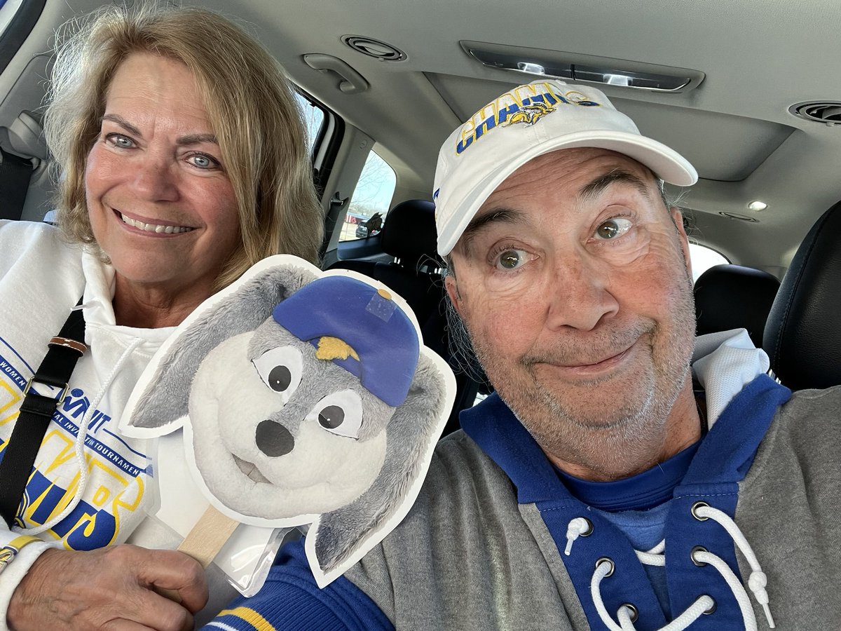 SenTomNelson's tweet photo. Ears Up, Jackrabbits…it’s SUMMIT TOURNAMENT GAMETIME…the CHAMPIONSHIP!💛🐰💙
@GoJacksWBB @GoJacksMBB @GoJacksSDSU @GoJacksCheer @GoJacksDance @SDState @SDStateAlumni @SDSU_PrideBand @SoDakStBandMan #EarsUp #flatjack #GoJacks #March2TheSummit https://t.co/R7uKQOl03J