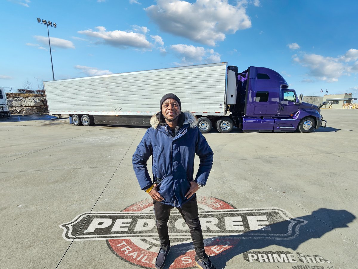 PedigreeTruck's tweet image. 24-7 Transport is standing tall with the truck &amp;amp; trailer they picked up from Pedigree!

Are you ready for a truck &amp;amp; trailer combo that will help you #MakeThatMoney ? Head over to PedigreeTrucks.Com to get the equipment you need today!
