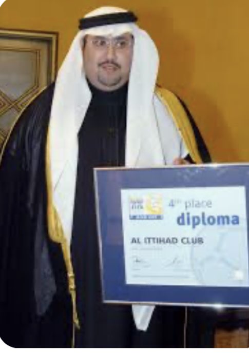 ahmed_albarqi40's tweet photo. من بعد هذا المطنوخ صار هلال التحكيم يسرح ويمرح في الملاعب السعوديه منصور البلوي حجم الهلال خلال عقدين من الزمن وهو يهين هذا النادي حتى تم استبعاده من نادي الاتحاد منصور البلوي خلا الهلال مسخرة الكرة السعودية https://t.co/n4QIR3xMxh