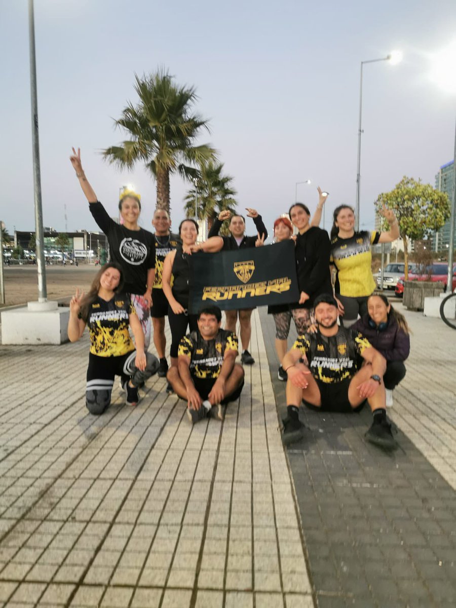 Vial_Runners's tweet photo. Gran entrenamiento de hoy martes 12 marzo 2024 💛🖤💪🏻. Nos vemos el próximo jueves en una nueva jornada!! 🏋️‍♂️💪🏻🏃🏻‍♀️🏃🏻 @CorporacionVial @Fernandezvial #training #runners #running #concegram https://t.co/Pwh4qQCD5t