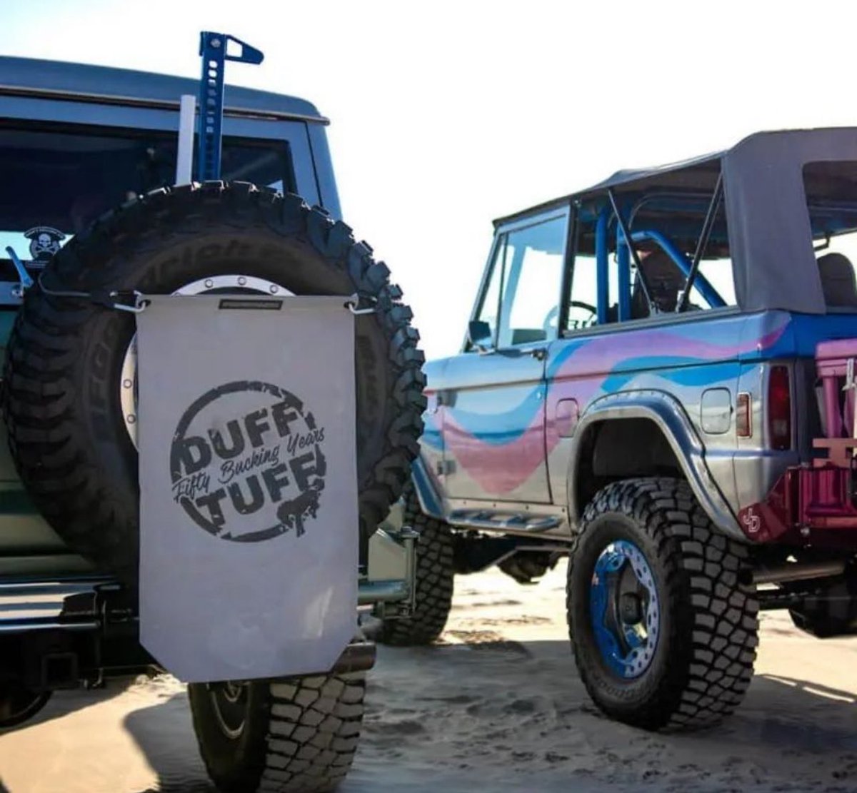 SpiderWebShade's tweet image. Happy Tushie Tuesday! 😊 These @SPIDERWEBSHADE x @jamesduffbroncos TrailSacs are the perfect addition to any rig!  Pack it all in or use them for trash and help keep our beaches and trails clean! 🙌 Order yours today! 😎 #SPIDERWEBSHADE #shadebrigade #swsrepost