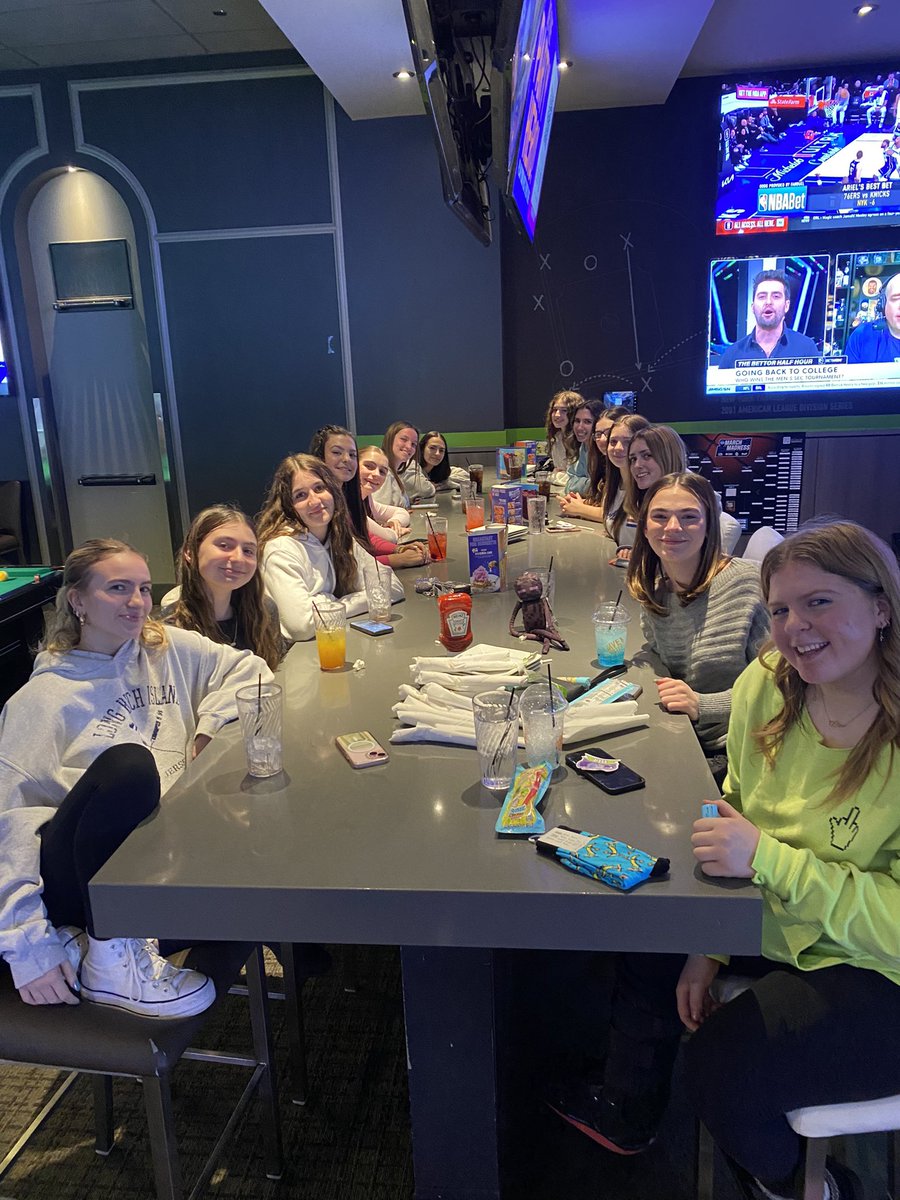 WM_Cheer's tweet image. One last team celebration for the season!! Had a great time at Dave and Busters! Just can’t let this team go!❤️