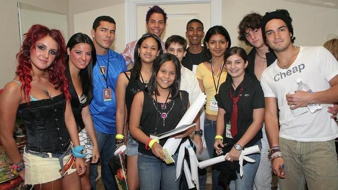 throwbackrbd's tweet image. 🔙 RBD em Meet &amp;amp; Greet 
🗓️ 12 de março de 2006
📍  Cidade do Panamá, Panamá (12.03.06)