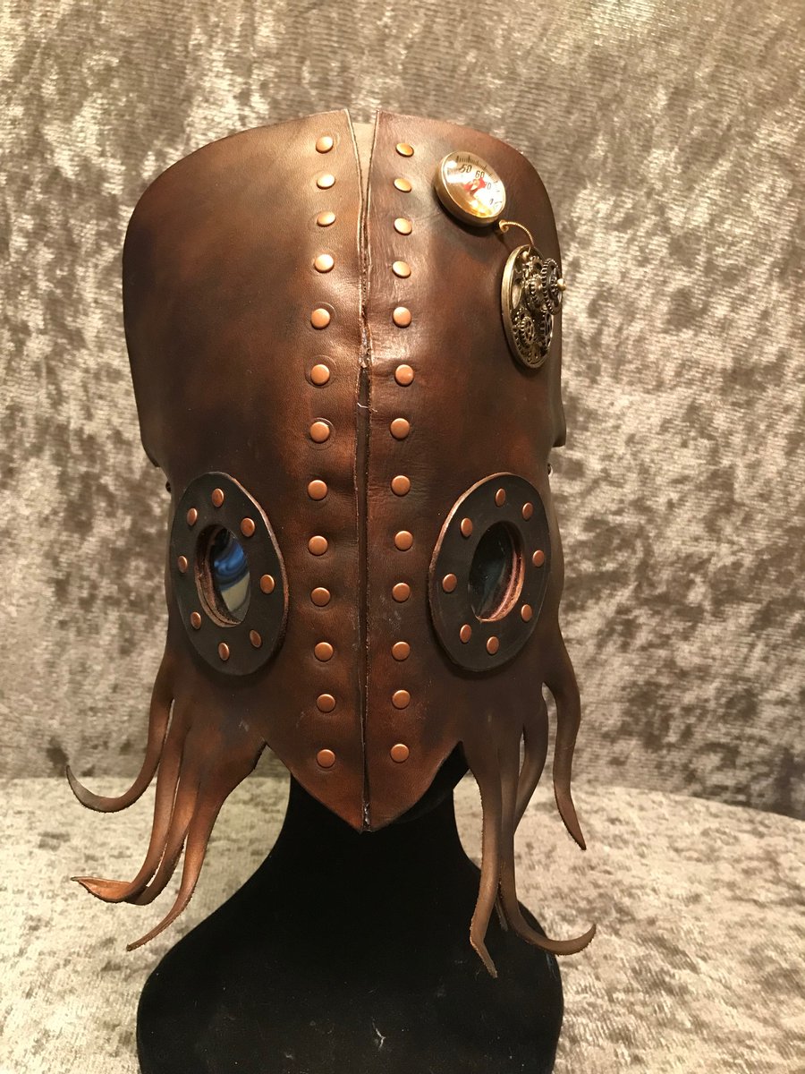 JenMasks's tweet photo. New Cephapod Helmet https://t.co/n2fIXPczjZ
