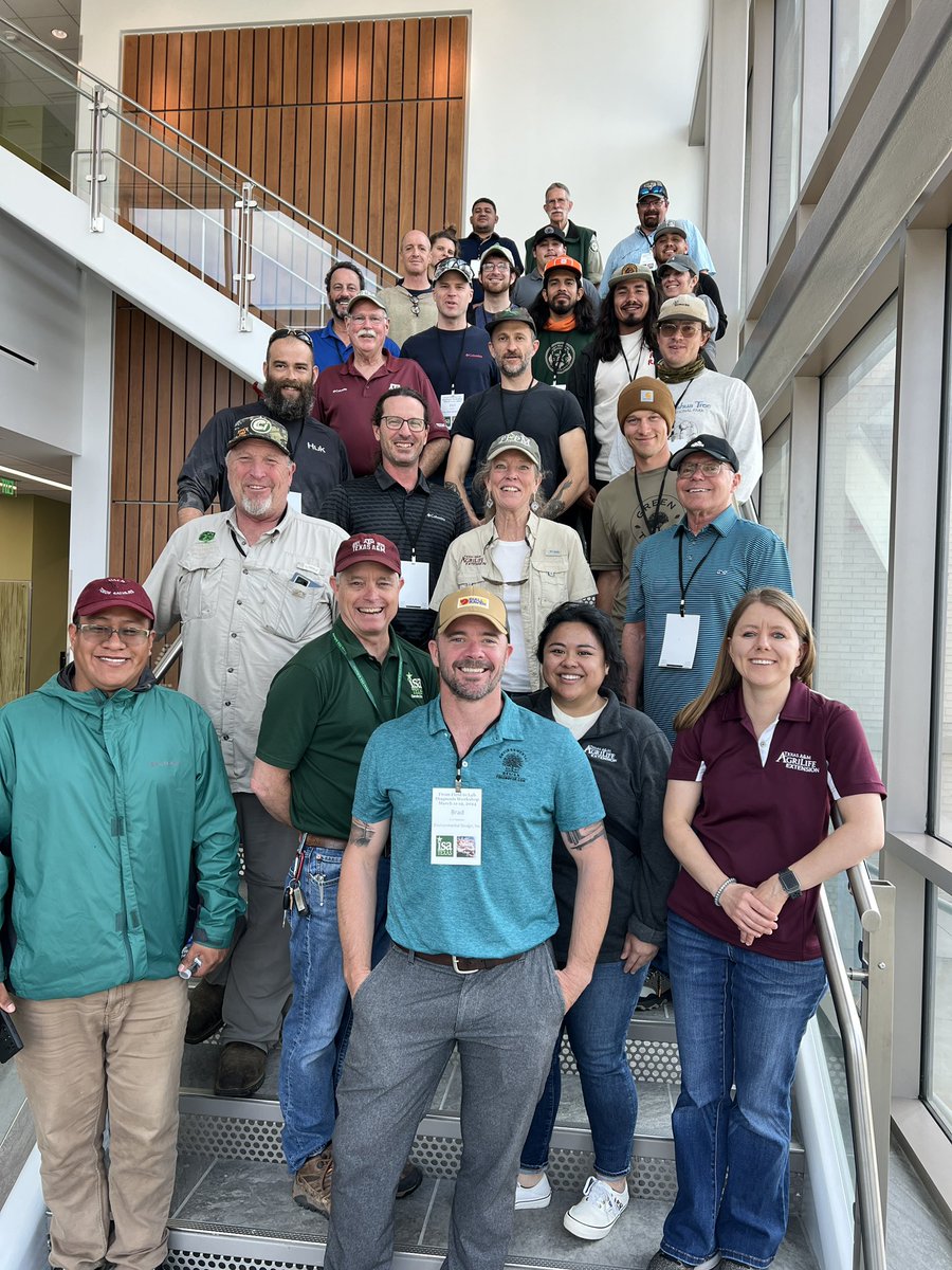Courtney and I got to work with the wonderful, retired Sheila McBride and Dr. Appel at the <a href="/ISA_Texas/">TX Chapter ISA</a> From Field to Lab Tree Diagnosis Workshop this week! It was great meeting these arborists and teaching about tree diseases. -HA