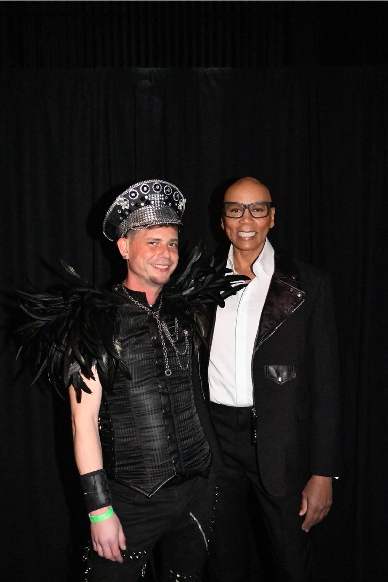 DustinWade4VA's tweet photo. Thank God for Ru Paul ! https://t.co/lJiuDZjM0H