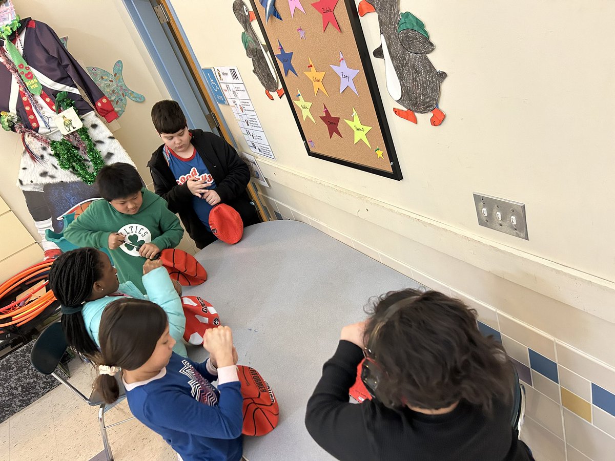 Thank you to <a href="/PeabodyEd/">PeabodyEd Foundation</a> for these amazing recess bags for our students!  And thank you to our fifth grade student council for helping to organize them!  💙💛🌈 #noplacelikebrown #BulldogPride