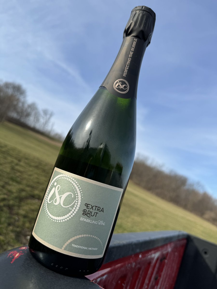 SparklingCo's tweet photo. Sparkling Wine Club members are receiving a special wine in their March orders. Are you excited for the return of Extra Brut? #iscbubbly https://t.co/PNoa9JknxU