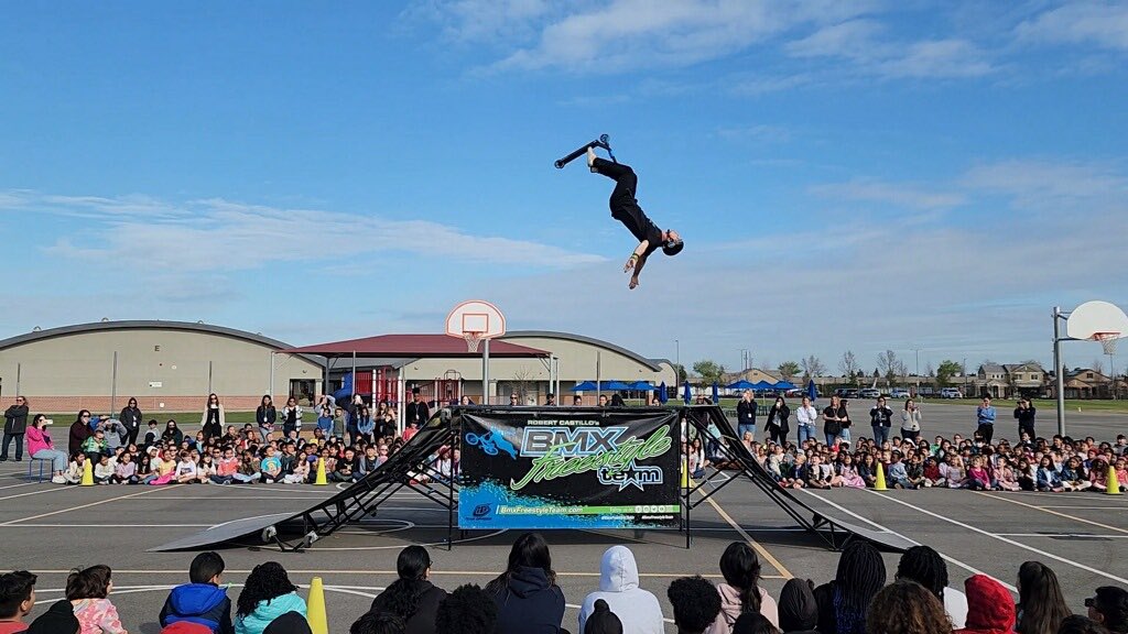 Highgate students enjoyed the BMX Freestyle Team Assembly today. Even the principal Ms. Hicks was apart of the show! Thank you to our Parent Club! <a href="/PBVUSD/">Panama-Buena Vista Union School District</a> <a href="/BMXFreestyleTM/">BMX Freestyle Team</a> #HighgateHuskies