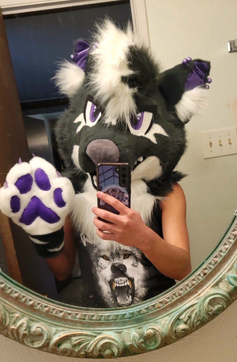 Cookies_N_Yeen's tweet photo. Despite everything, it's still you 💜💜 https://t.co/tYF81zvmMZ