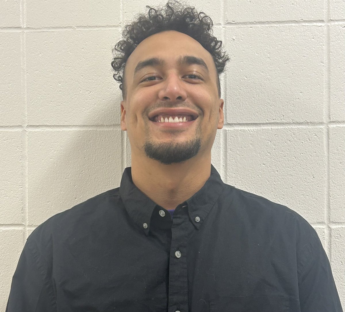 Maverick Football Scoop (@maverick_scoop) on Twitter photo <a href="/CoachIsaiahR/">Isaiah Ramsey</a> is from Omaha Nebraska. He was a college QB before he transitioned to coaching.
Coach Ramsey moved to the college ranks as a recruiting assistant at Wake Forest University working with WR’s & Special Teams.
He will be working with Offense Skills & Specialists. 🤘 <a href="/CoachIsaiahR/">Isaiah Ramsey</a> is from Omaha Nebraska. He was a college QB before he transitioned to coaching.
Coach Ramsey moved to the college ranks as a recruiting assistant at Wake Forest University working with WR’s & Special Teams.
He will be working with Offense Skills & Specialists. 🤘