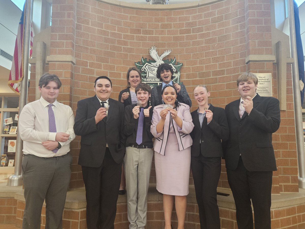 Finals Results from Districts
Onyx (persuasive) - 6th
Cael (entertainment) - 4th
Nicolas (entertainment) - 6th
Maddox (informative) - 5th
Sarah (extemporaneous) - 6th
Lauren (poetry) - 5th
Michael &amp; Marissa (duo) - 6th
Marissa (serious) - 5th
Marissa (poi) - 1st
4th team overall