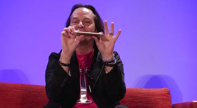 ModGadget's tweet image. How Apple forced T-Mobile to improve their network, former CEO explains (video) mod-gadget.com/t-mobile-ceo-j… #verizon #iphone #tmobie