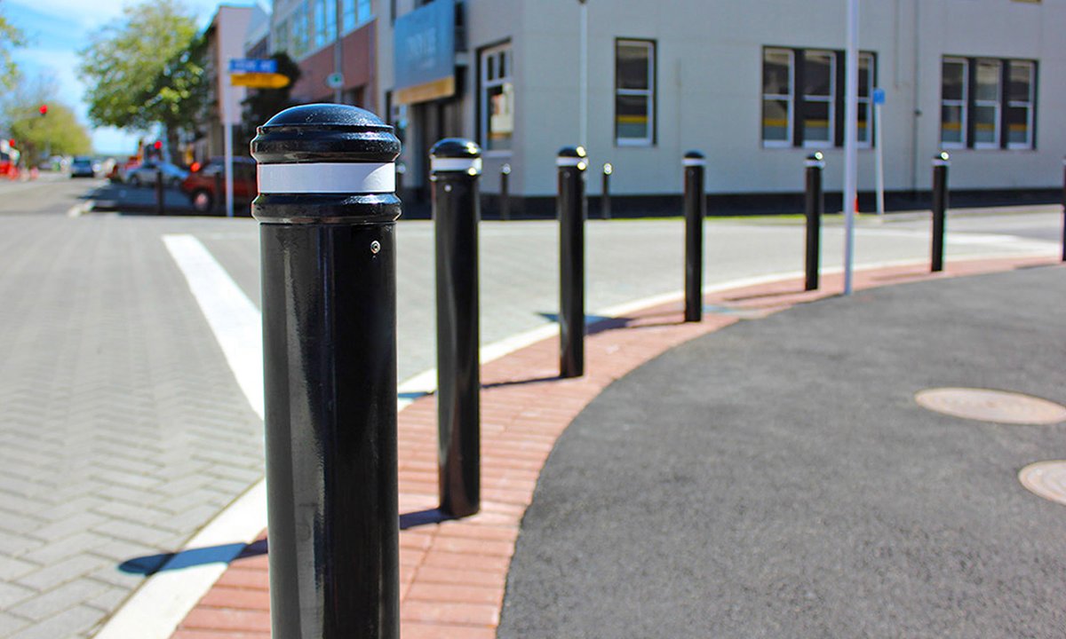 Tilleyone's tweet photo. #madeinnz our Motif #bollards have a variety of options to best suit your #security and #safety requirements.
https://t.co/FGGuAZQIWT
#tilleygroup #shopfrontprotection #securitymanagement #facilitiesmanagement #BuildingProtection #smallbusiness #owneroperator #storesafety https://t.co/UxWeAWYd0c