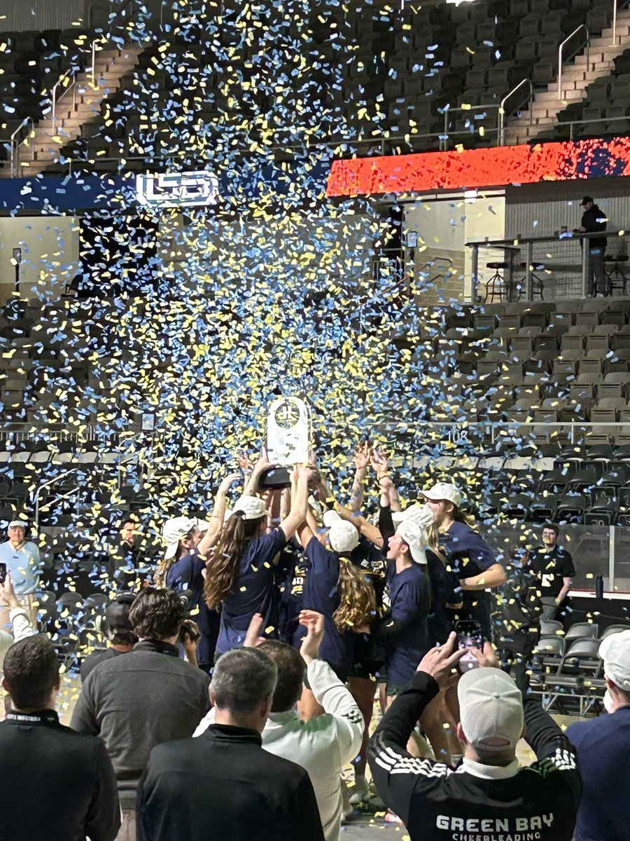 Megan Vogel tweet media