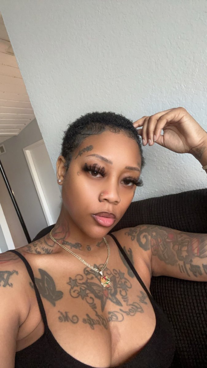 therealbigmaya's tweet photo. 🖤✨ https://t.co/i7jNUUrI0L
