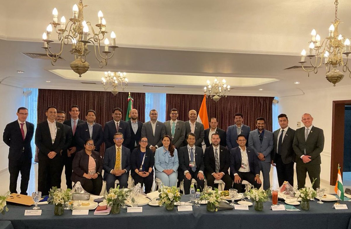The visiting business delegation of @ACMAIndia called on the Hon’ble Governor of Aguascalientes H.E. Ms.@TereJimenezE Conversation focused on the strong parameters of the state which makes it an attractive destination for investments especially in the automotive sector.