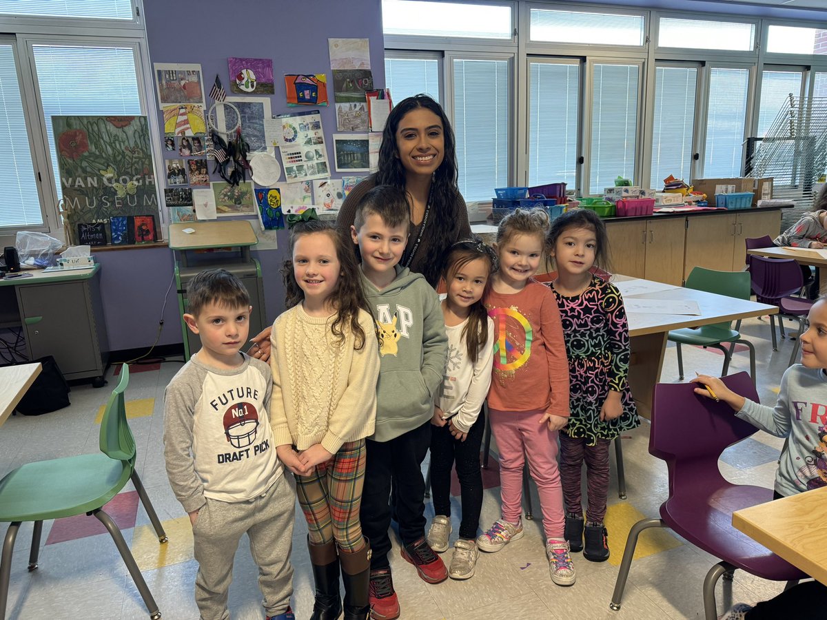 Had a fantastic time visiting <a href="/BrendaSilverma9/">Brenda Silverman</a> DL Kindergarten class! It was heartwarming to reconnect with my learners from last year and witness their remarkable growth! So proud of each and every one of them! Grateful for the opportunity to visit❤️
<a href="/MineolaUFSD/">Mineola UFSD</a>#mineolaproud