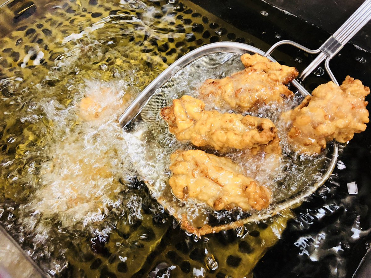 3/13
 ★昼のみ★

「Xサービスください！」
とお声がけください❗️
 ❰690円ラーメンは割引不可❱
850円以上の割引していない
らーめんご注文の方に限り

この画面を
リツイートして
リツイート画面提示で
(１画面につき１セット無料)
他のサービスとの併用不可

唐揚げ１個+くずれ味玉
サービスです❗️