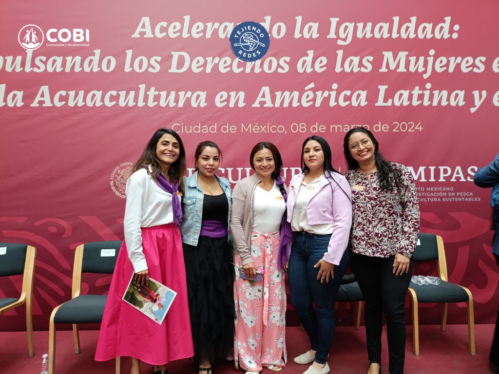cobi_mx's tweet photo. El 8M estuvimos presentes en el evento "Acelerando la igualdad: Impulsando los derechos de las mujeres en la pesca y la acuacultura en ALC". En este evento, Elba de Jesús López estuvo compartiendo su experiencia como buza monitora junto al grupo Sirenas de Natividad. 💜🎣👩🏽 https://t.co/6ixP80sOby