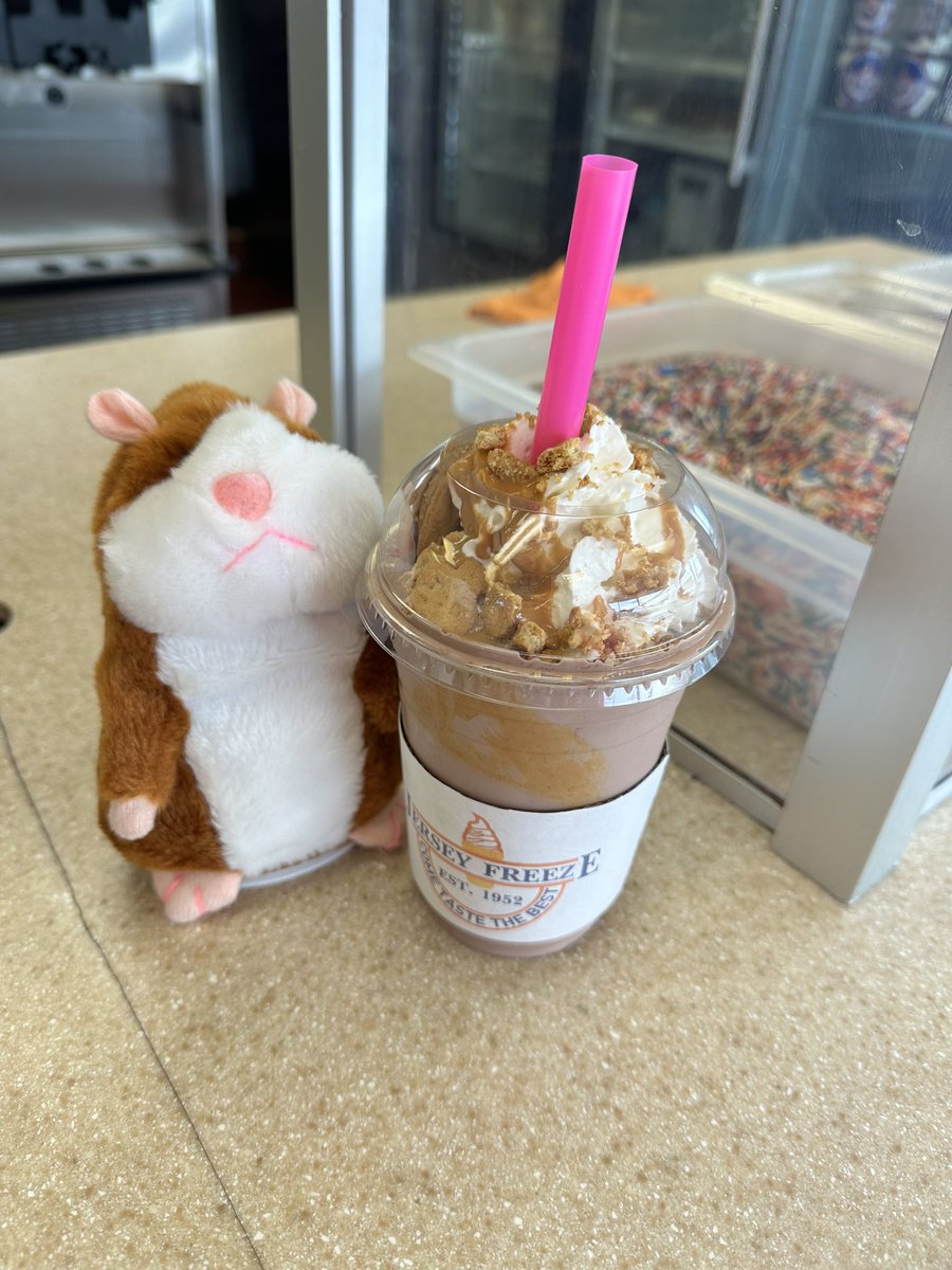 Yum, yum, yum! I am one happy hamster!!! 🐹 Who else is coming to visit me!? #humphreyswildadventures