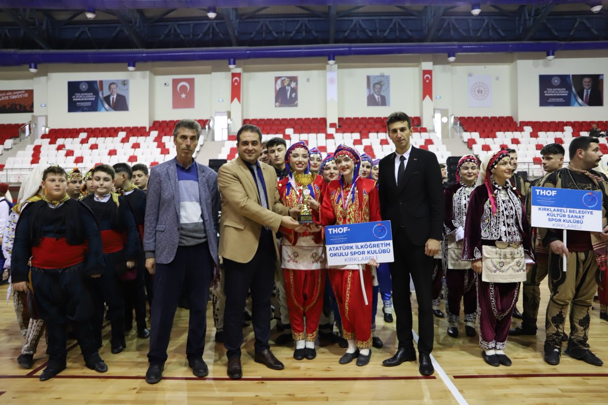 GSB_Kirklareli's tweet photo. 2024 Yılı THOF Kulüpler arası Halk Oyunları İl Yarışması
Kırklareli Yeni Spor Salonumuzda yapılan müsabakalar ile gerçekleşti ve ödül töreni ile sona erdi. İlimizi Grup müsabakalarında temsil edecek olan kulüplerimize başarılar dileriz.
@OA_BAK 
@gencliksporbak https://t.co/PXEm7CdhnE