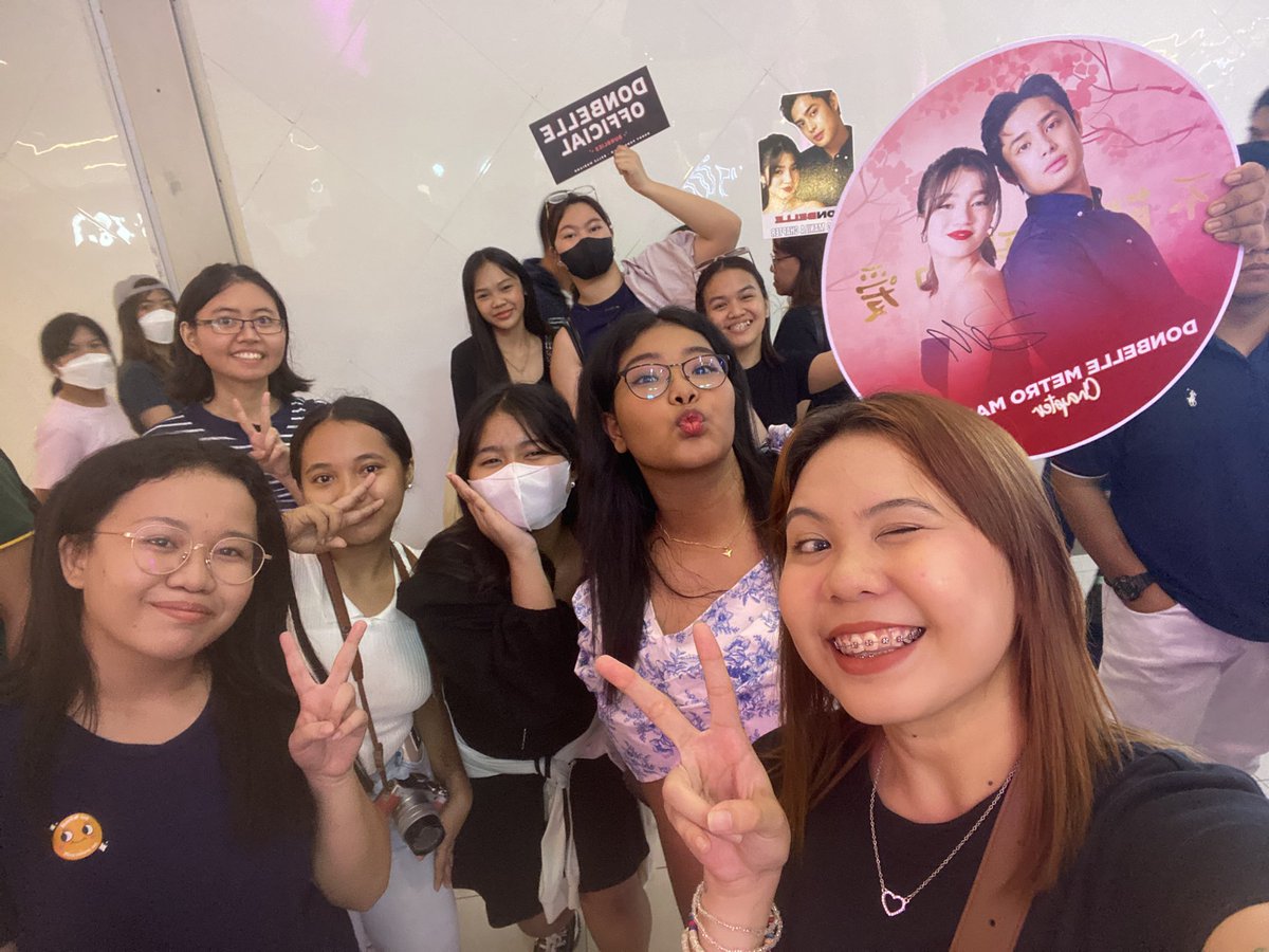 donbellemetroM's tweet photo. Our team live for today’s event!! Mind y’all, this is our first event together!! More for us, Manileños!
#DONBELLEmpire #DBMMC https://t.co/LkGJPYtiDN
