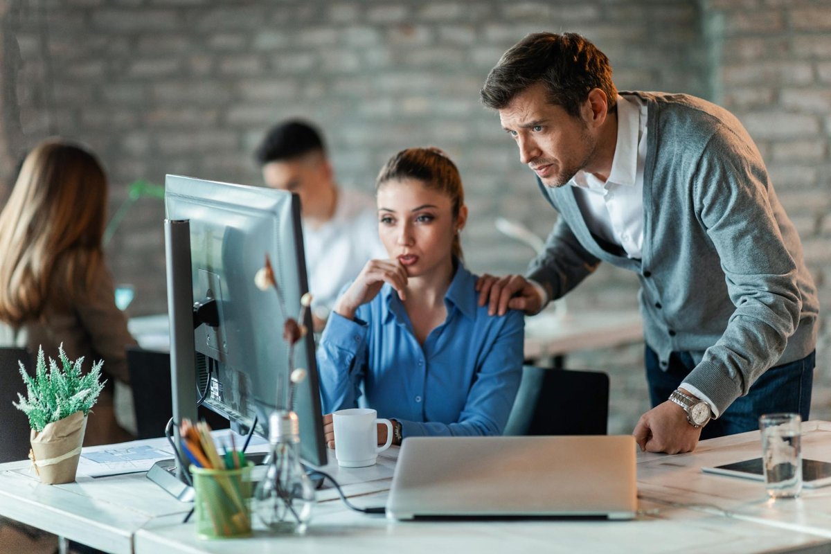 StudioBeetle's tweet photo. What are the main opportunities for IT services employees?
Read More:⬇️
https://t.co/1RXTGKXMtT
#ITServicesOpportunities #TechCareers #DigitalInnovation #CareerGrowth #RemoteWork #Entrepreneurship #beeetle #webdevelopment https://t.co/U5VhwgeEq8