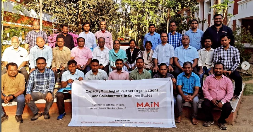 JCSADelhi's tweet image. Migrant Assistance and Information Network organized a three-day training program for the employees of their Central and North zonal hubs at Ranchi, Jharkhand. #migrantworkers
#achievinggoals #drivingresults #impactfulcollaboration #caringthroughsharing