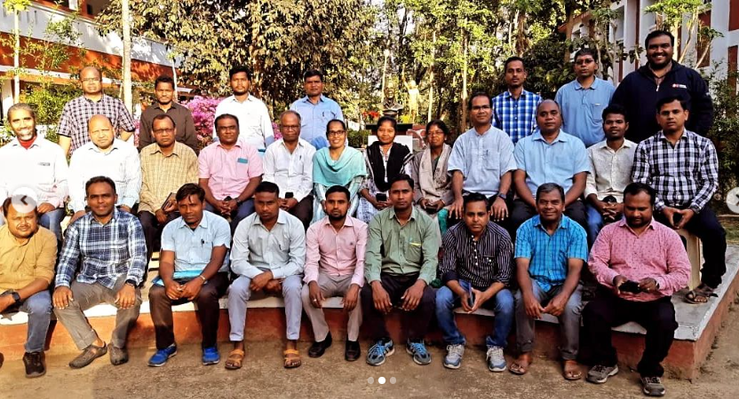 JCSADelhi's tweet image. Migrant Assistance and Information Network organized a three-day training program for the employees of their Central and North zonal hubs at Ranchi, Jharkhand. #migrantworkers
#achievinggoals #drivingresults #impactfulcollaboration #caringthroughsharing