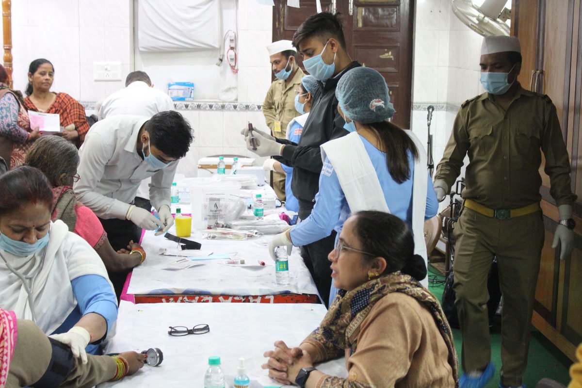 Er_Sam_here's tweet image. Small changes, big results: start your health journey today.

Service with Humility ~ A Health Screening Camp organized by Sant Nirankari Charitable Foundation
#servicewithhumanity
@sncfoundation