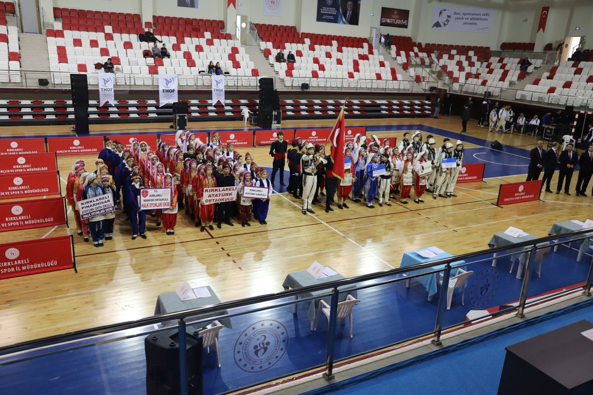 GSB_Kirklareli's tweet photo. 2024 Yılı GSB Okul Sporları Halk Oyunları İl Yarışması
Kırklareli Yeni Spor Salonumuzda gerçekleşti. Müsabakalar ödül töreni ile sona erdi. İlimizi Grup müsabakalarında temsil edecek olan okullarımıza başarılar dileriz.
@OA_BAK 
@gencliksporbak https://t.co/hjpHDJYKAZ