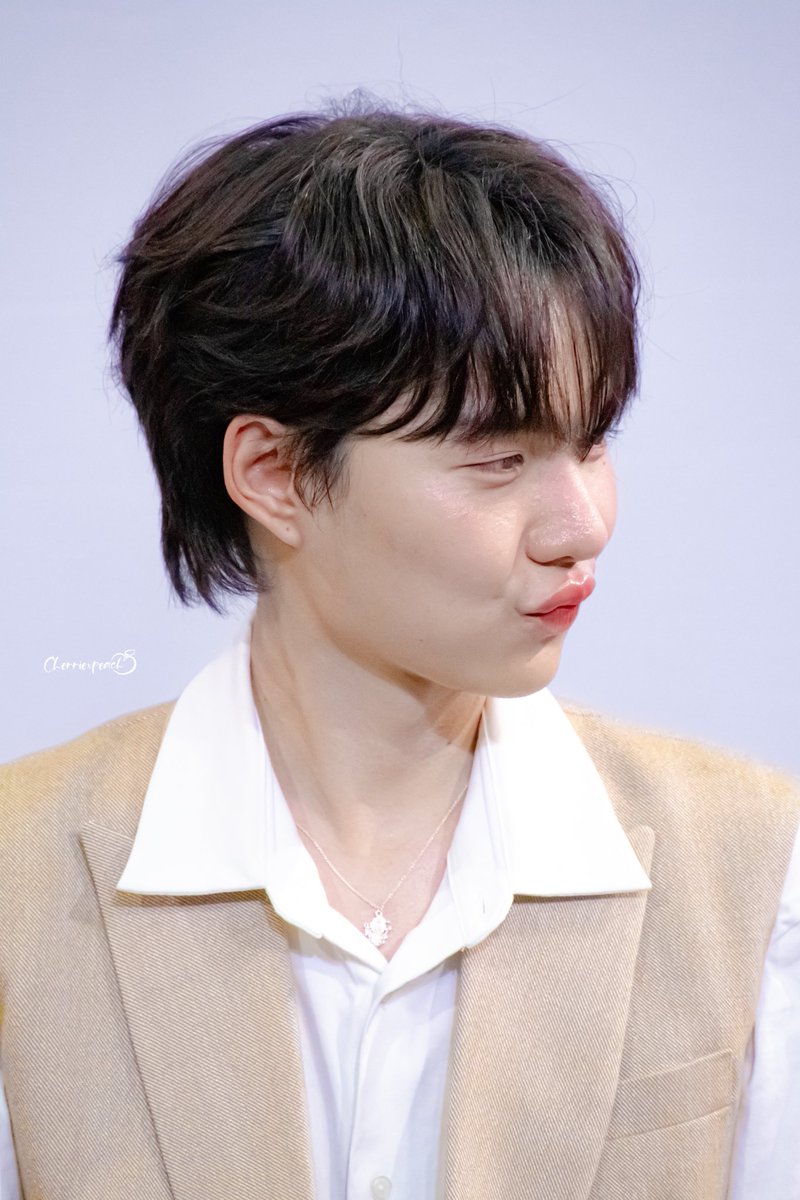 cherriexpeachh's tweet photo. หน้าดื้อสุดๆ เจ้ากาตุ่ยจิ๋วฟูๆ🤏🏻
@nampingnapat ♡
#nampingster #RAVIPAxNamping https://t.co/zYaMpmnhK0
