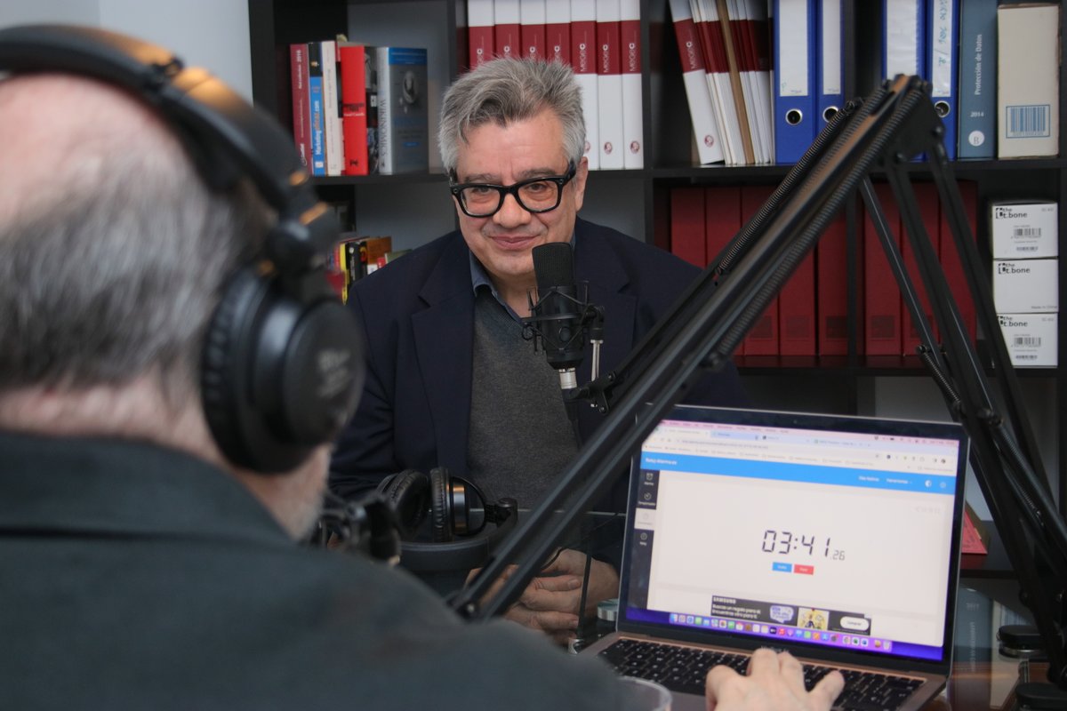 ✅¿Cuál es el actual escenario de la industria audiovisual?
✅¿Cómo está impactando la #IA en esta industria?
✅¿Qué encaje tienen plataformas como #Twitch en los medios de comunicación?

🎙️<a href="/fasensi/">Francisco Asensi</a> nos lo explica en nuestro #podcast ENTRE MEDIOS 👇

socy.es/vddo1