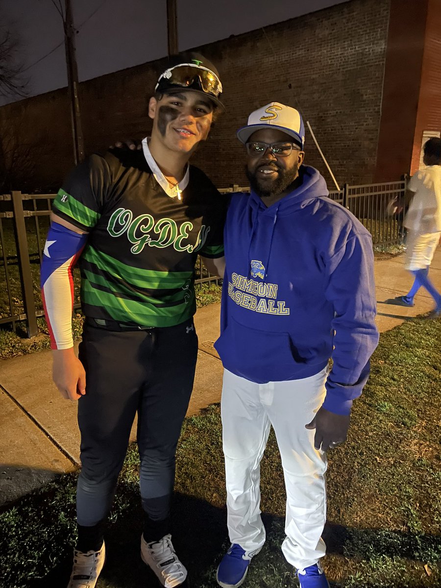 CorderoF6M's tweet photo. 2-4 4RBIs and a walk on the day vs Simeon HS.. Not too bad for my first HS game. Playing on Varsity is challenging but I’m all for it and I’m having fun doing it. Thornwood tomorrow 4:30pm #OgdenOwlBaseball #fortheO #ImpossibleIsNothing 🟢⚫️🦉 @OgdenOwlbeisbol @WhitesoxAce https://t.co/iRwQF34XsY