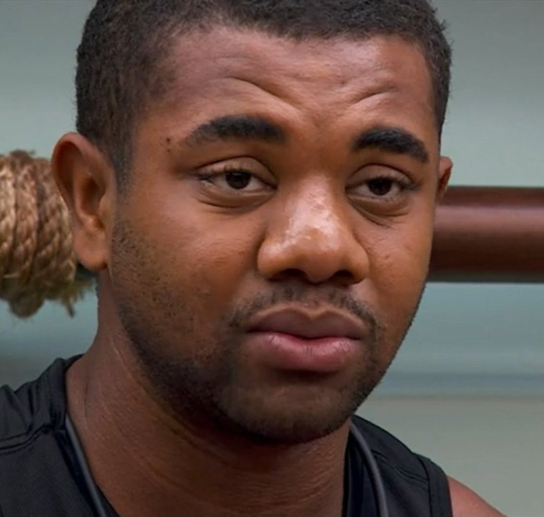 RomagagaGuidini's tweet image. Só quem tem ranço desse homem dar RT , cada hora o ranço só aumenta , o cara conseguiu acabar com reality , nem consigo mais assistir 😫