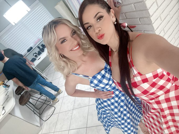 Can you guess what we did for @TeamSkeet https://t.co/wXBlddL7XW<a class="tags" href="/tag/teamskeet">@teamskeet</a>